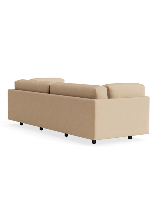 Sofa Blu Dot Sunday, canapé design au confort incomparable. camel velvet