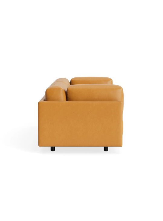 Sofa Blu Dot Sunday, design minimaliste et confort exceptionnel. canyon leather