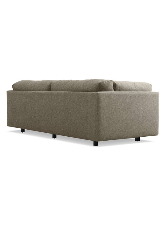 Blu Dot Sunday : sofa extra profond pour s’installer confortablement. Sable foncé.