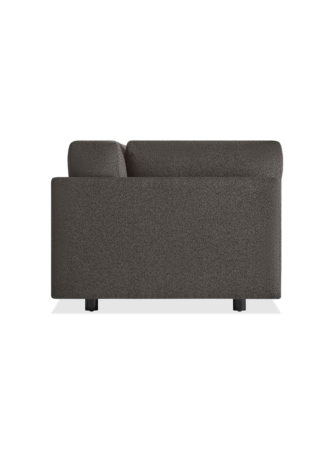 Sofa Sunday de Blu Dot : allure flottante et assise enveloppante. Charbon.