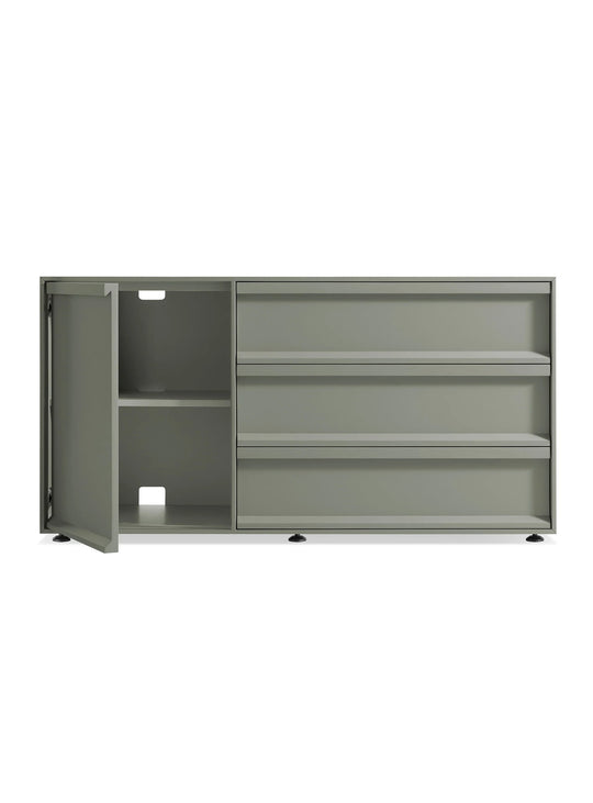 Buffet Blu Dot Superchoice au format allongé avec 1 porte, 3 tiroirs et design minimaliste. grey green