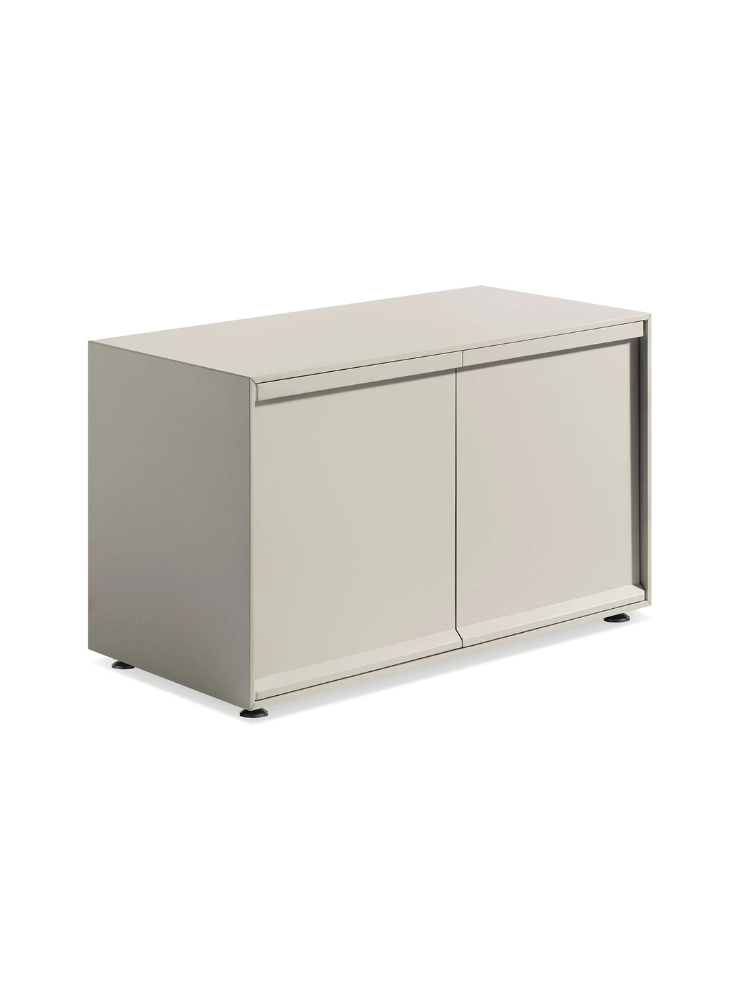 Découvrez le buffet Superchoice de Blu Dot, avec 2 portes, fermeture douce et gestion des câbles. putty