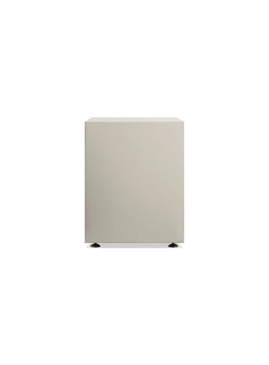 Buffet Blu Dot Superchoice avec rangement fermé et gestion des câbles pour un intérieur bien organisé. putty