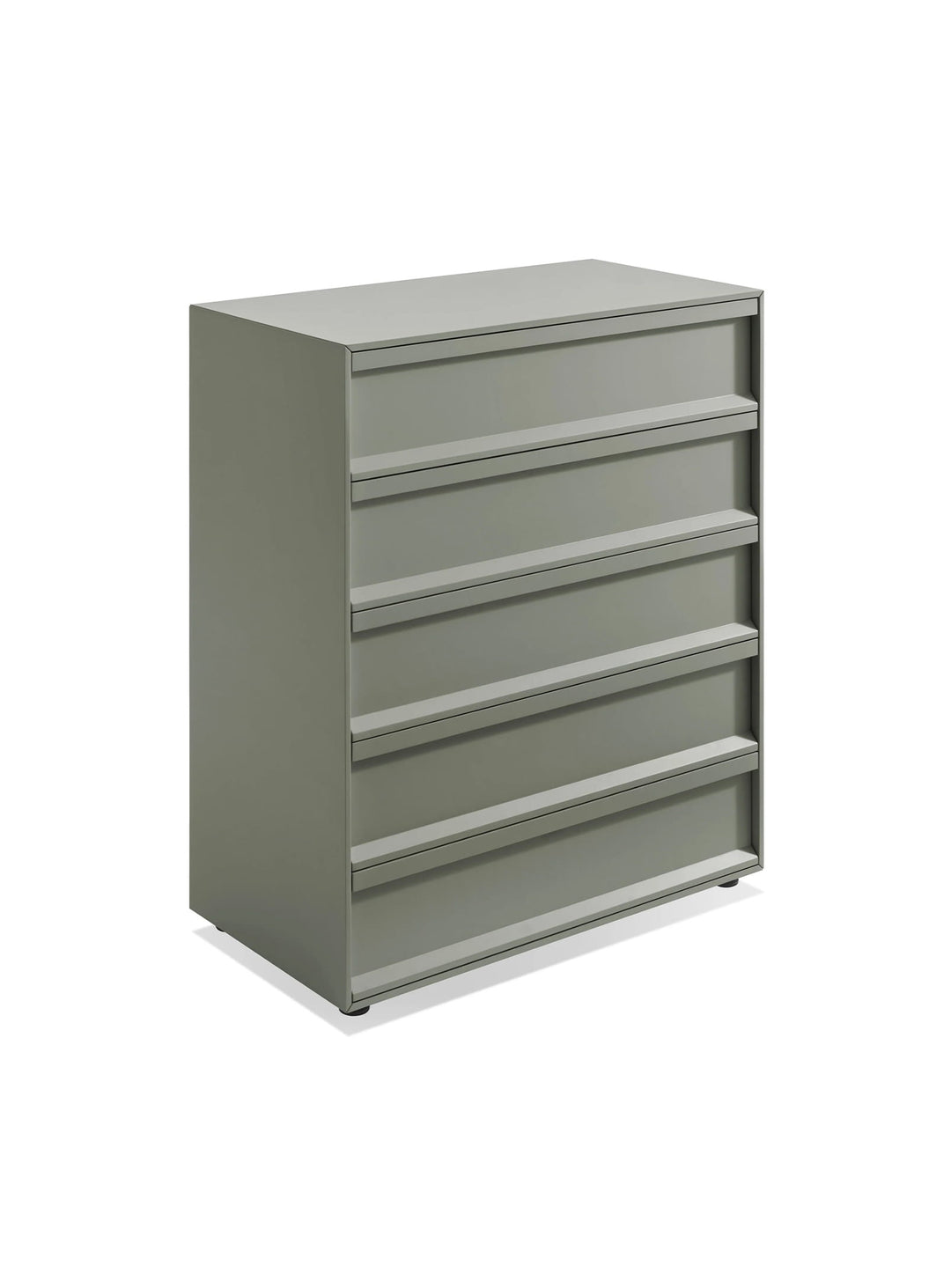 Commode Superchoice de Blu Dot à 5 tiroirs avec finition mate et élégantes poignées biseautées. grey green