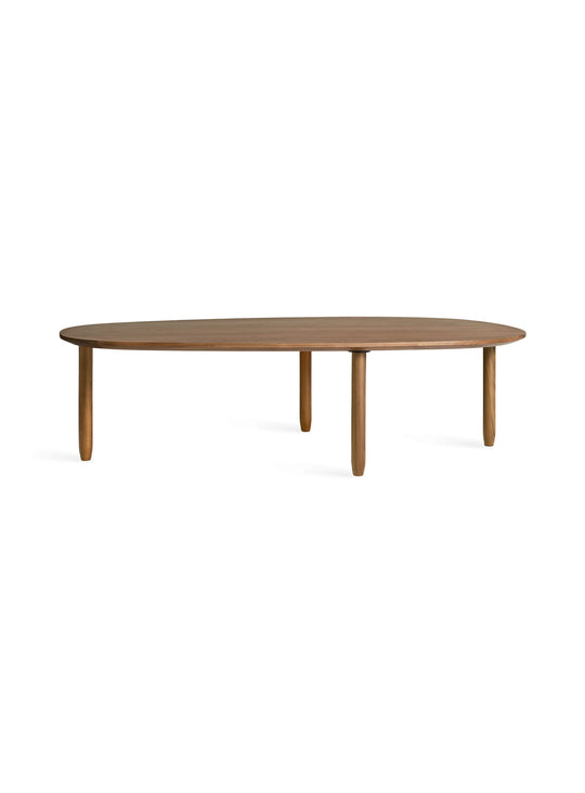 Table à café Swole Blu Dot, table basse contemporaine aux contours organiques. noyer