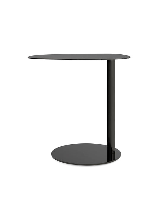 Table d'appoint Swole Blu Dot, une pièce design idéale près d'un canapé ou d'un fauteuil. nickel noir