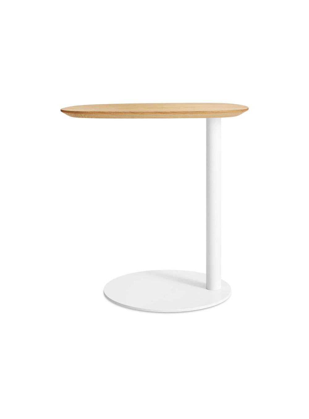 Table d’appoint Swole Blu Dot, silhouette organique et lignes minimalistes élégantes. chene blanc