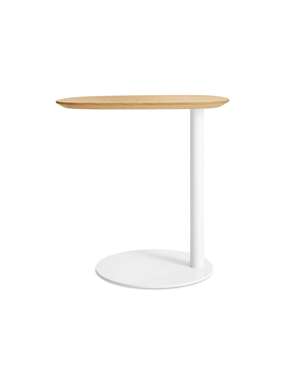 Table d’appoint Swole Blu Dot, silhouette organique et lignes minimalistes élégantes. chene blanc