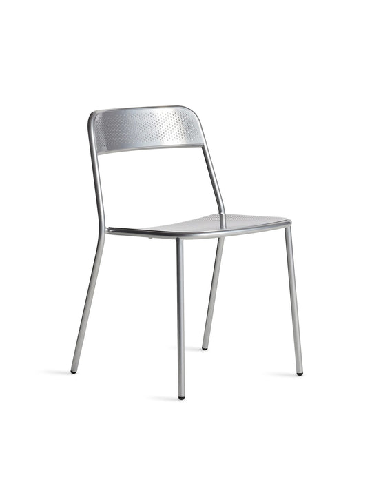 Chaise Trim Blu Dot : chaise design, idéale pour intérieur et extérieur. argent