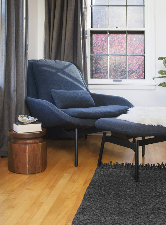 Table d’appoint Turn Blu Dot : un bestseller design au charme intemporel. petit