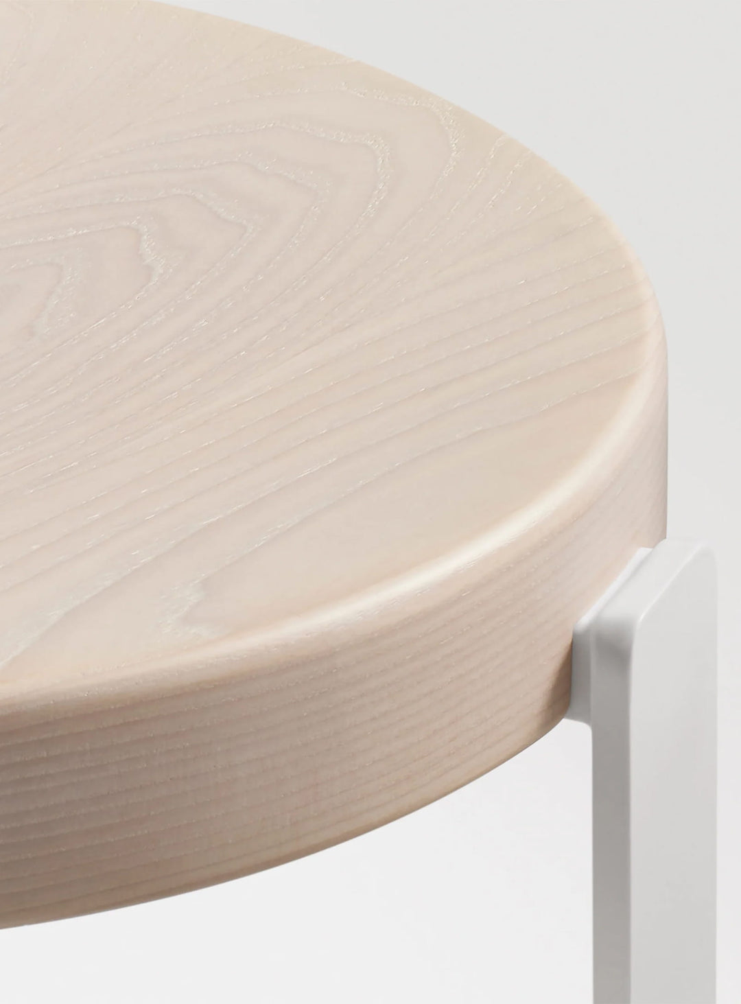 Tabouret Unit Blu Dot : assise minimaliste pour intérieur moderne. blanc