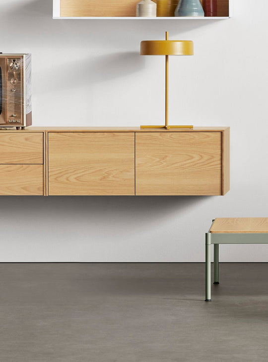 Wonder Wall 2.0 de Blu Dot : caisson mural design, sobre et fonctionnel. chene blanc