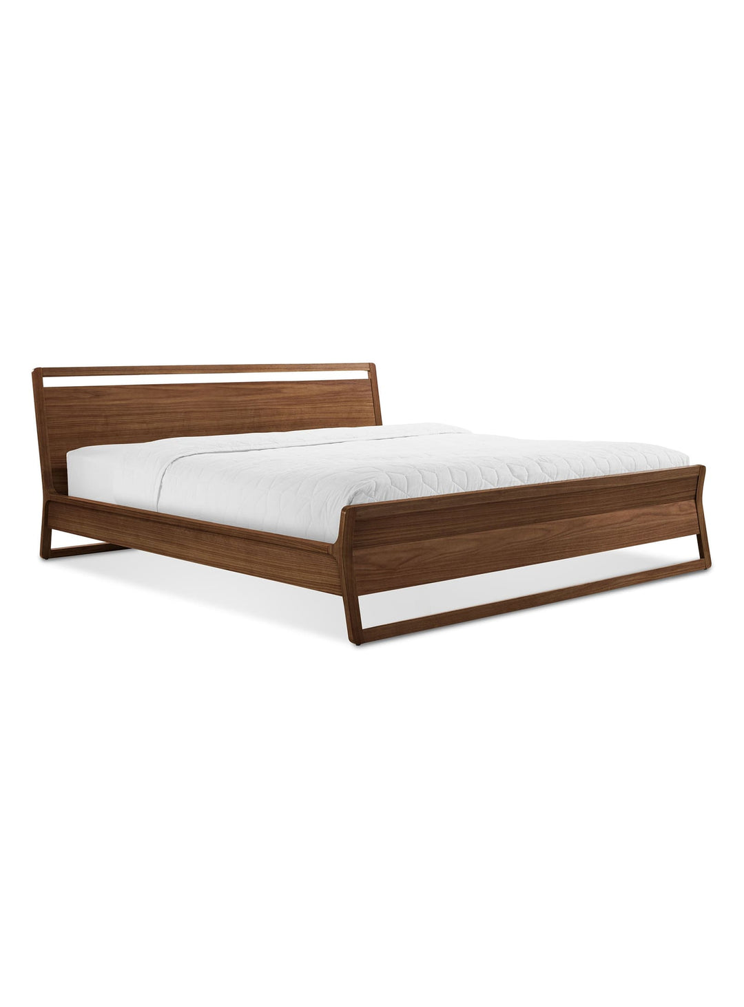 Offrez confort et style avec le lit Woodrow de Blu Dot, disponible en plusieurs formats. Noyer.