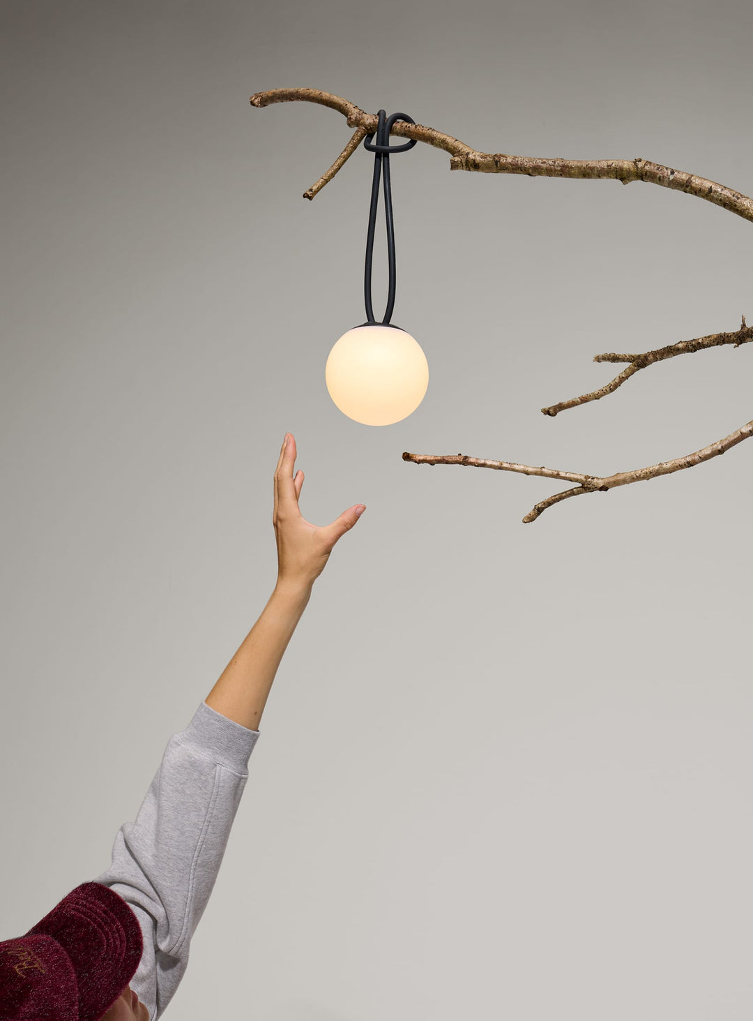 Lampe suspendue Fatboy Bolleke la Surprise : lumière chaude réglable et design contemporain signé Fatboy.