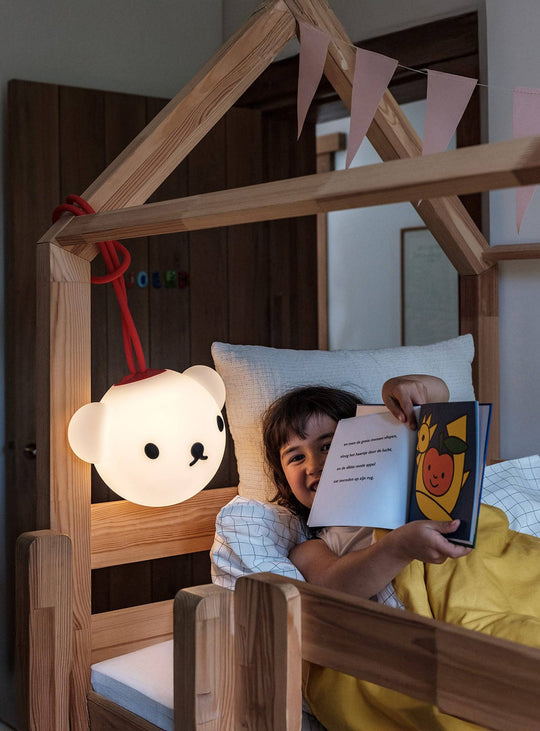 Lampe Bolleke x Boris nomade et ludique, lumière chaude et design Fatboy x Miffy.