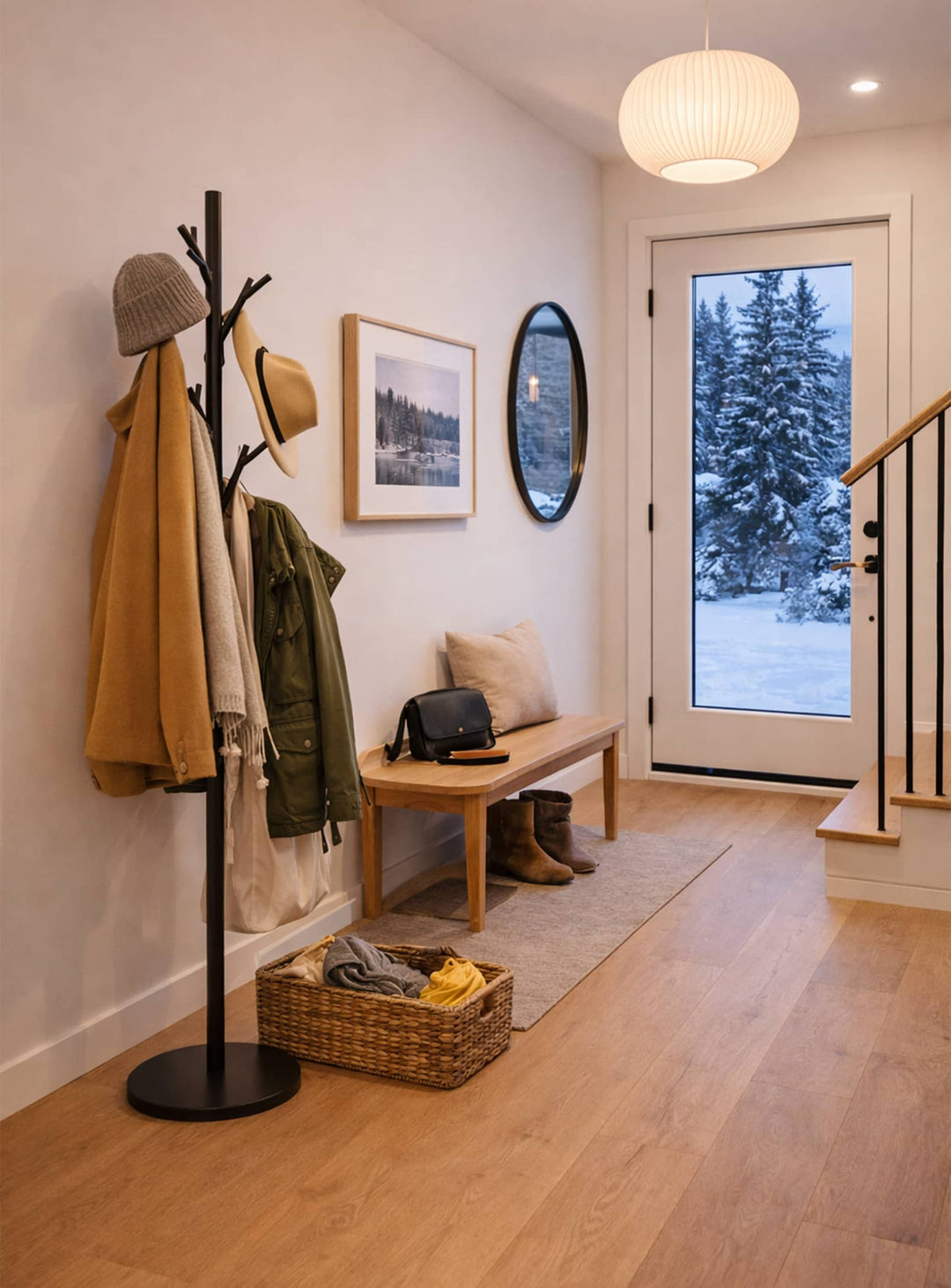 Branch, porte-manteaux design en métal noir, style arbre moderne et fonctionnel.