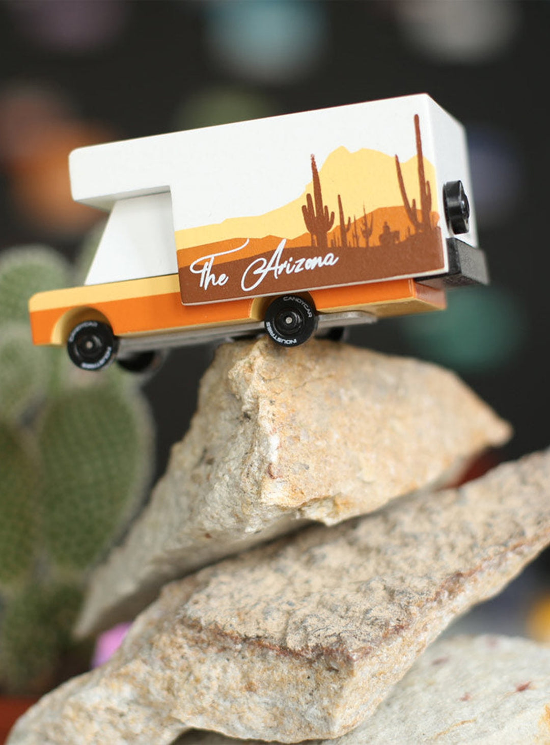 Arizona Candylab, camping-car en bois inspiré des routes désertiques américaines.