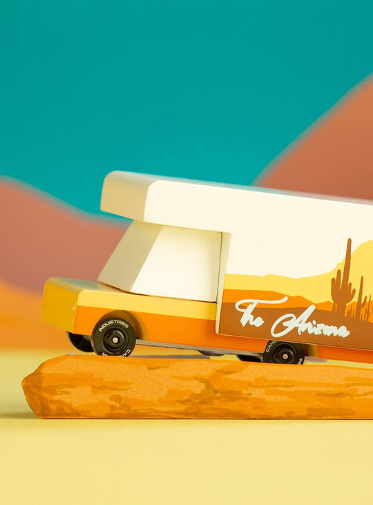 Arizona RV Candylab, mini RV aux couleurs authentiques de l’Arizona. 