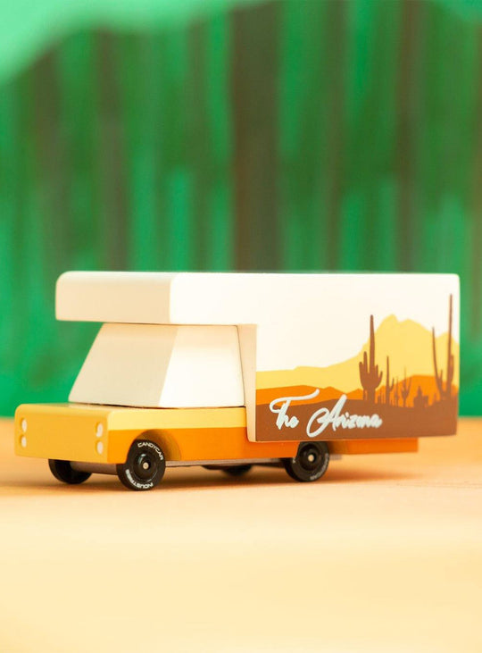 Arizona RV Candylab, jouet rétro stimulant imagination et esprit d’aventure.