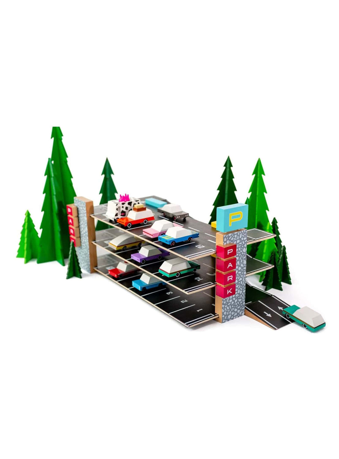 Garage en bois Candylab, structure rétro idéale pour ranger 21 véhicules Candylab.