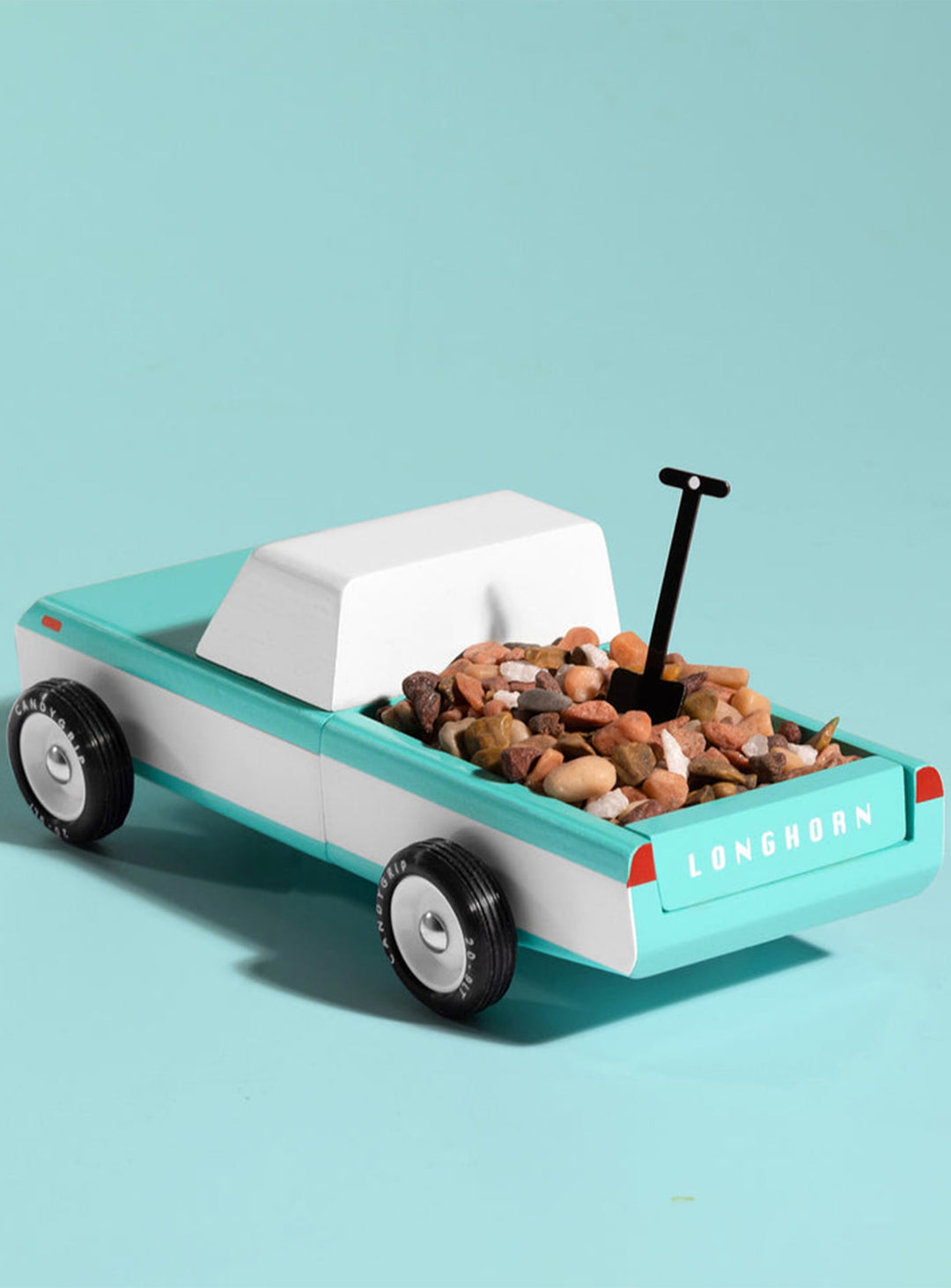 Longhorn Candylab, camionnette miniature idéale pour aventures pleines de créativité.