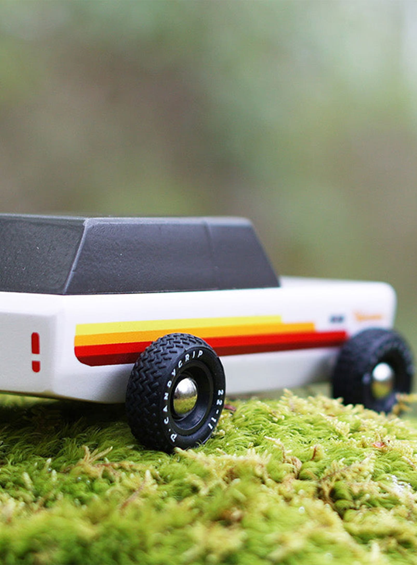 Wanderer: Wooden toy car - Candylab – Nüspace