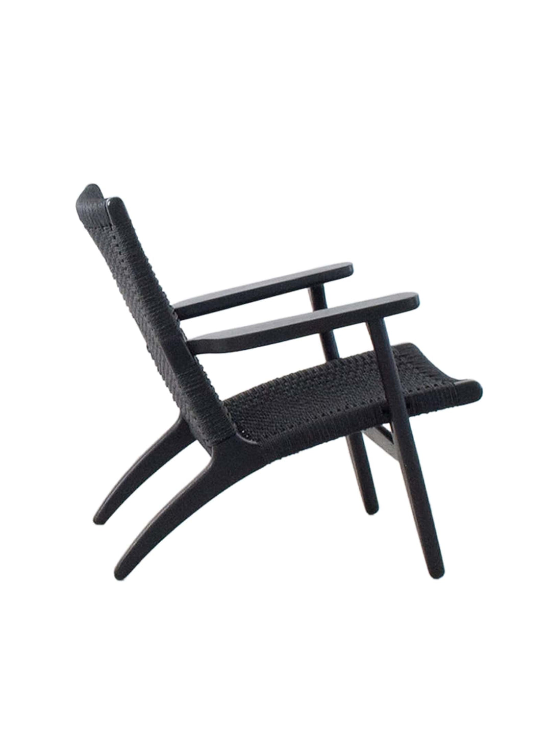 Fauteuil Cavo, touche chaleureuse et artisanale pour votre salon. noir