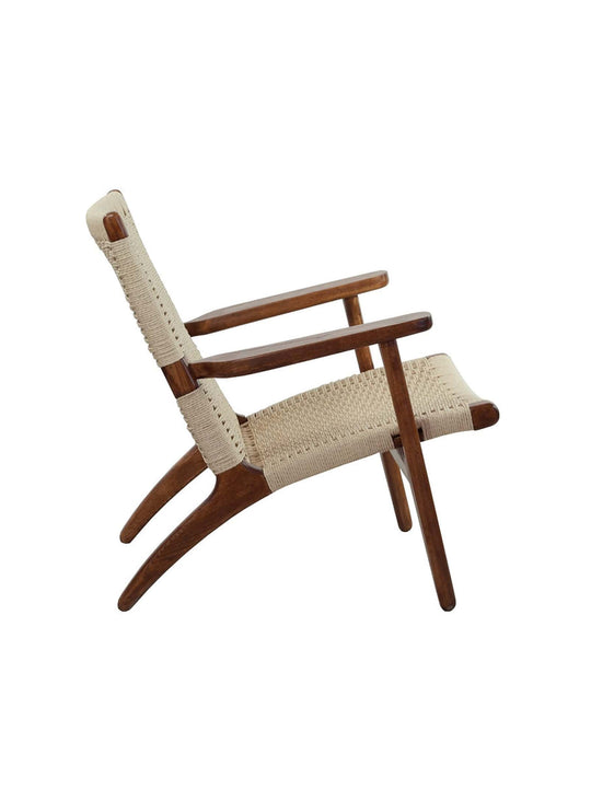Fauteuil Cavo, bois clair élégant et chanvre naturel. noyer