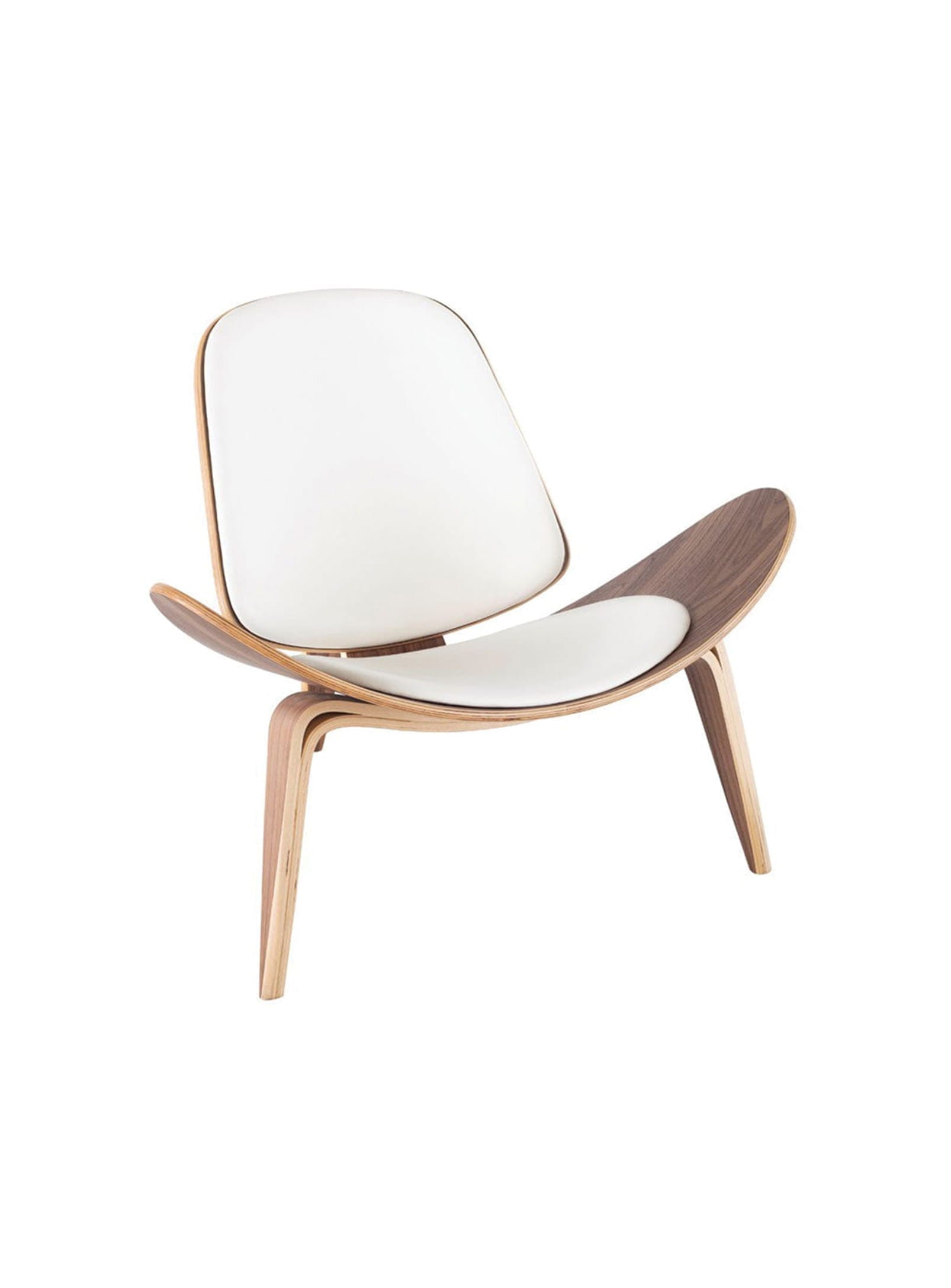 CH07 Shell: Curved armchair in wood and leather – Nüspace