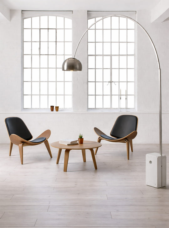 Fauteuil scandinave inspiré du CH07 Shell, design organique et confort absolu. noir