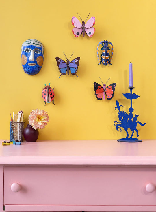 Décoration murale artistique Studio Roof Papillon Crysalus : ailes lumineuses et design durable.