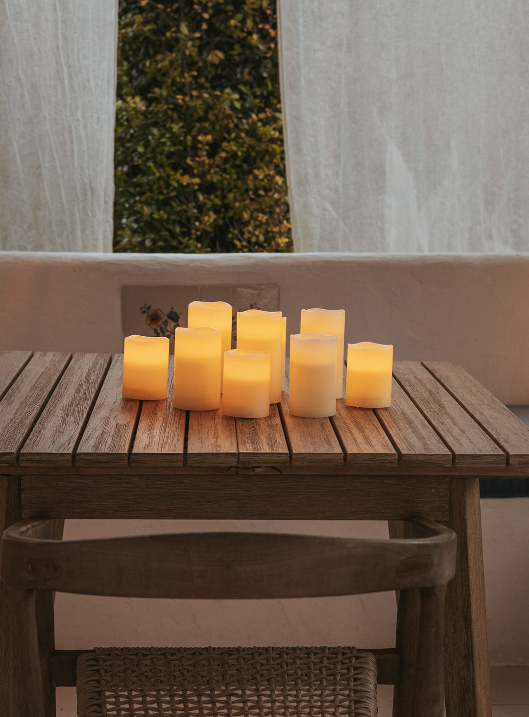 Bougie sans flamme Dolo 3 mèches Newgarden : bougie design, effet flamme naturel.