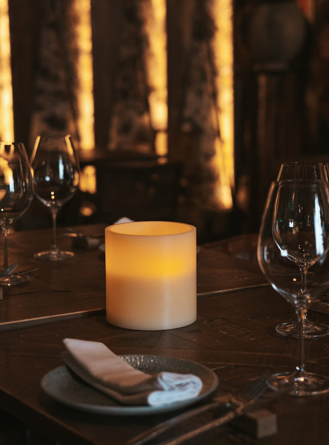 Bougie sans flamme Dolo 3 mèches Newgarden : bougie LED design, effet réaliste.