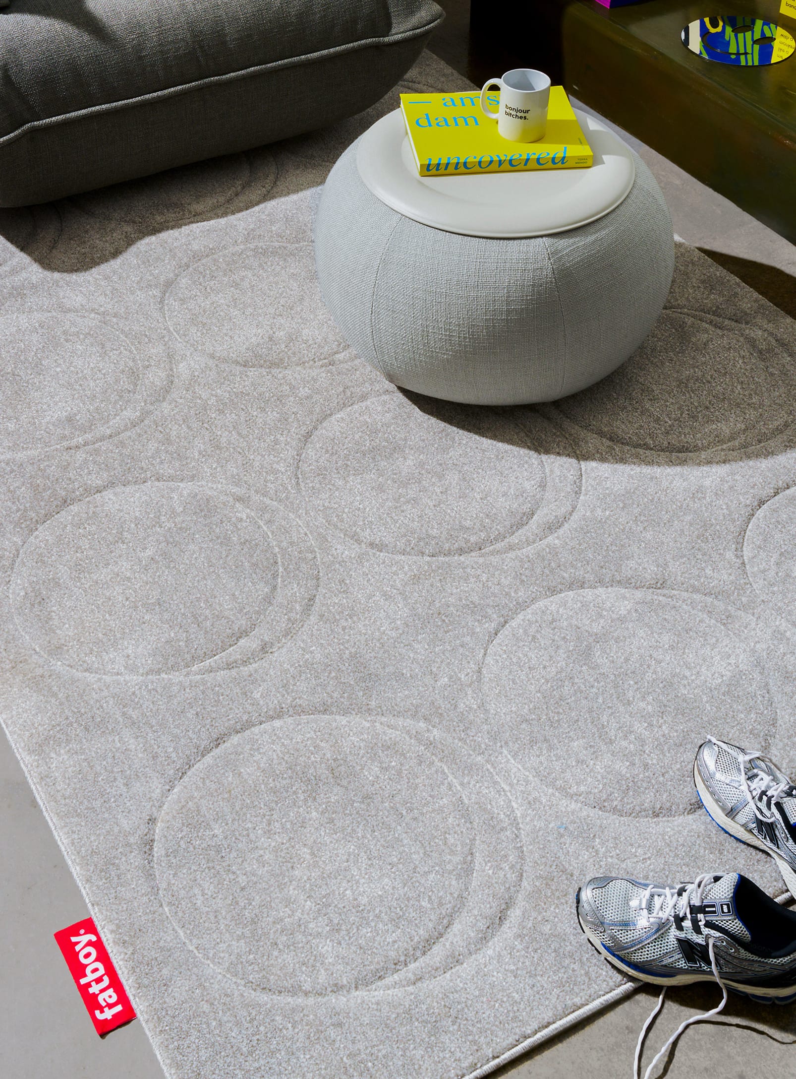 Dot: Soft rug with round patterns by Fatboy – Nüspace