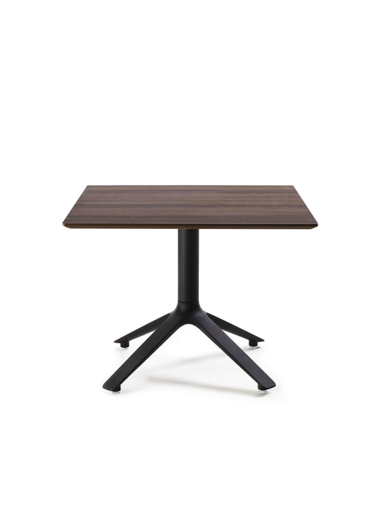 Table d'appoint carrée EEX TOOU Design, une table polyvalente au plateau en bois raffiné. noyer