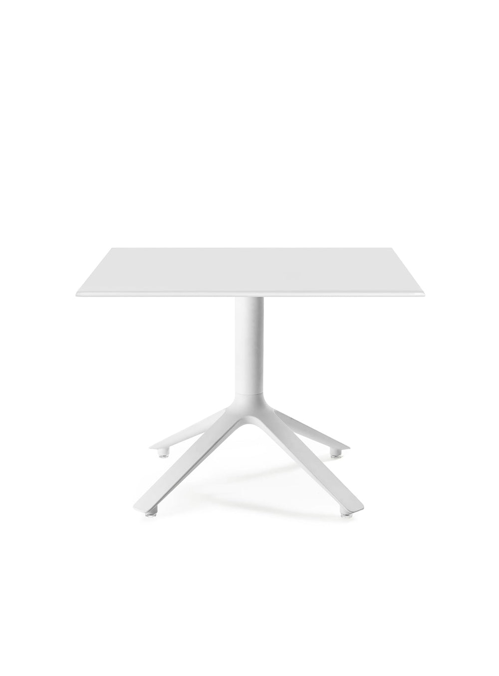 Découvrez la table d'appoint Eex TOOU Design, une création moderne aux lignes élégantes. blanc