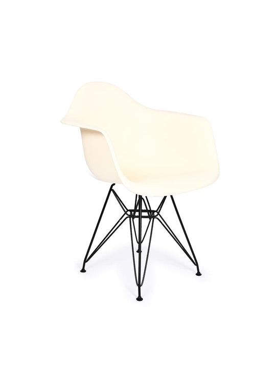 Chaise à dîner Nüspace Eiffel DAR, parfaite pour intérieur moderne ou rétro. creme