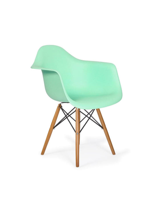 Chaise Nüspace Eiffel DAW, pièce iconique pour intérieur raffiné. vert menthe