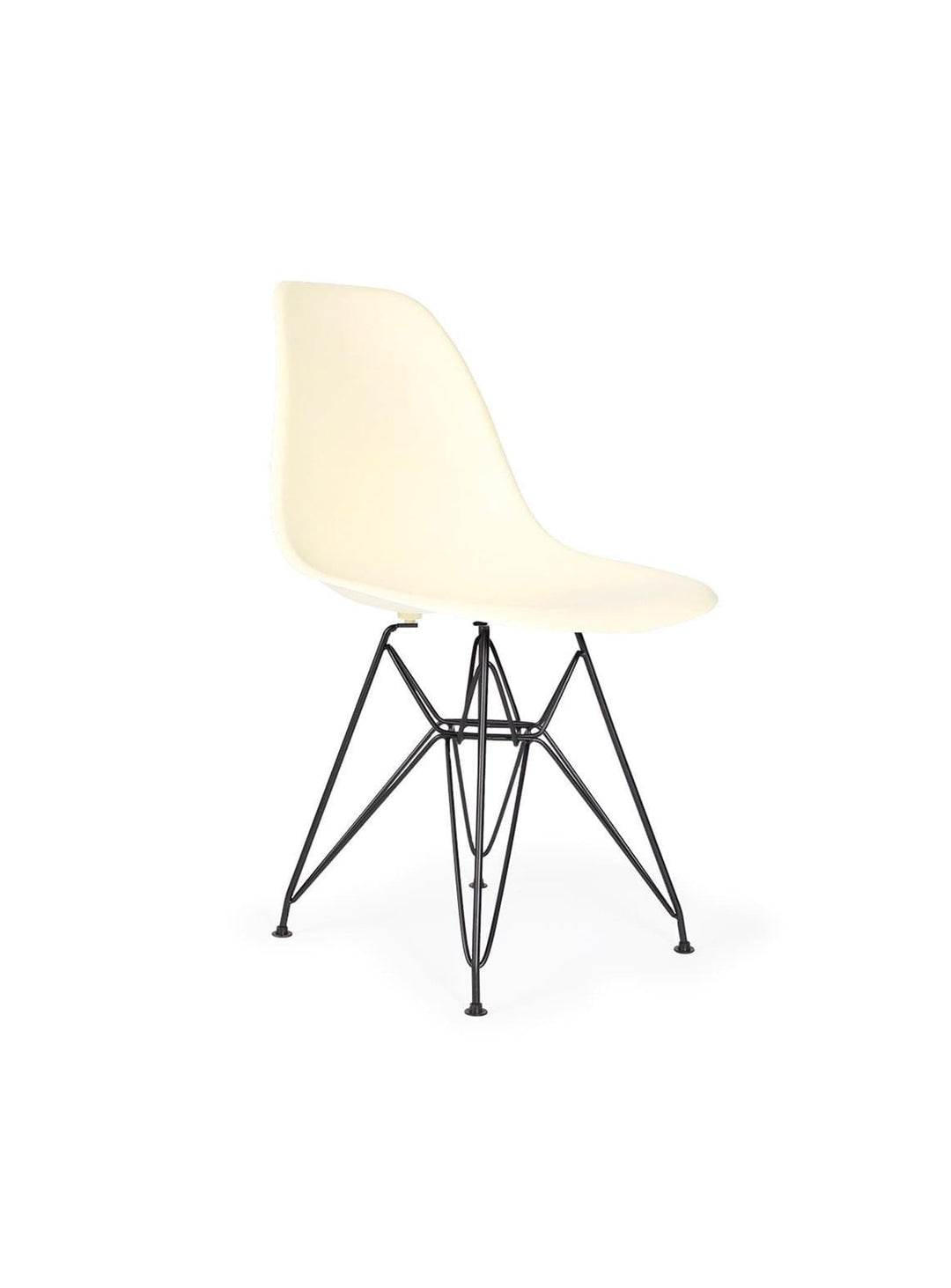 La chaise Eiffel DSR Nüspace, une pièce design inspirée du style des années 50. creme