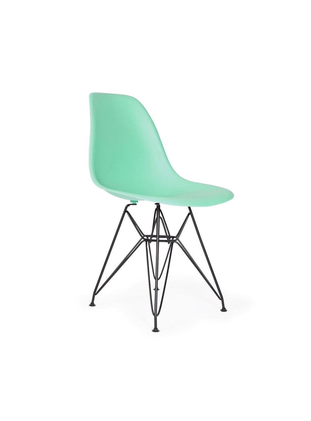Réinventez votre espace avec la chaise Eiffel DSR Nüspace. vert menthe