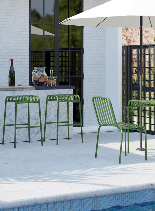 Tabouret de bar Enid idéal pour terrasse, bar ou jardin. vert foncé