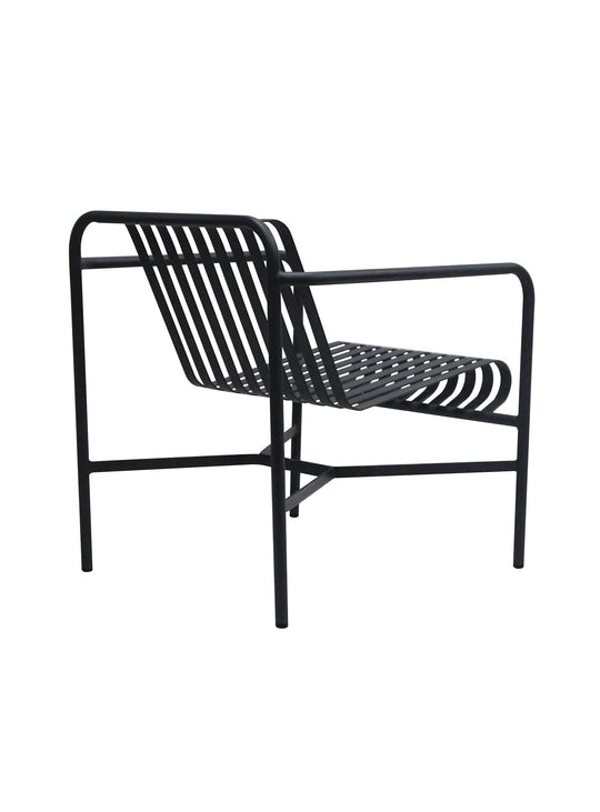Détendez-vous avec Enid : chaise lounge design et durable. noir