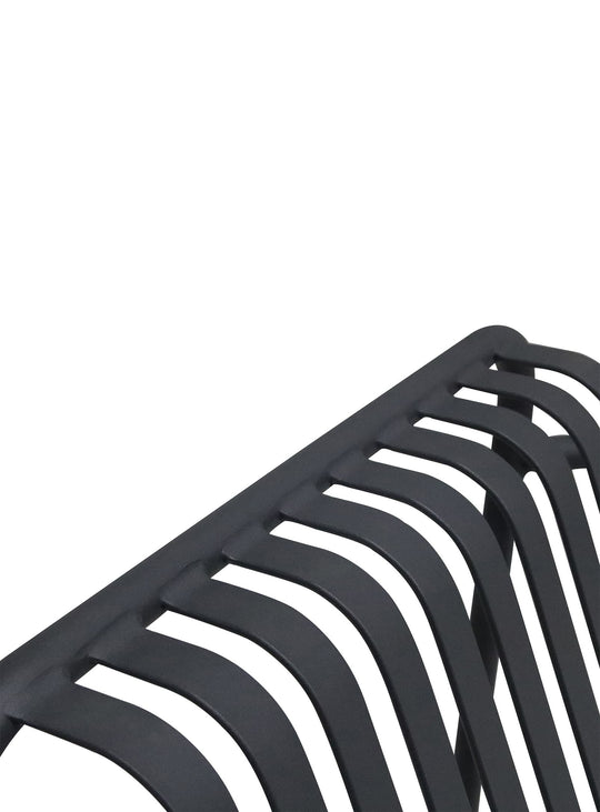 Chaise lounge Enid extérieure : résistance extrême et lignes fluides. noir