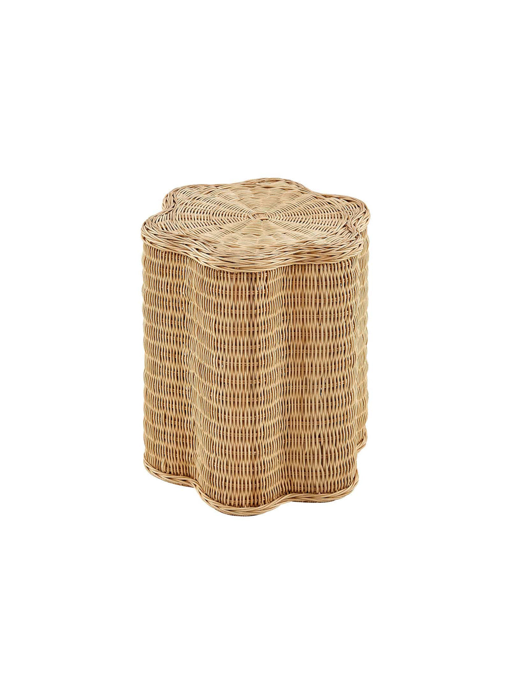 Table en rotin Erika : formes ludiques et élégance artisanale.