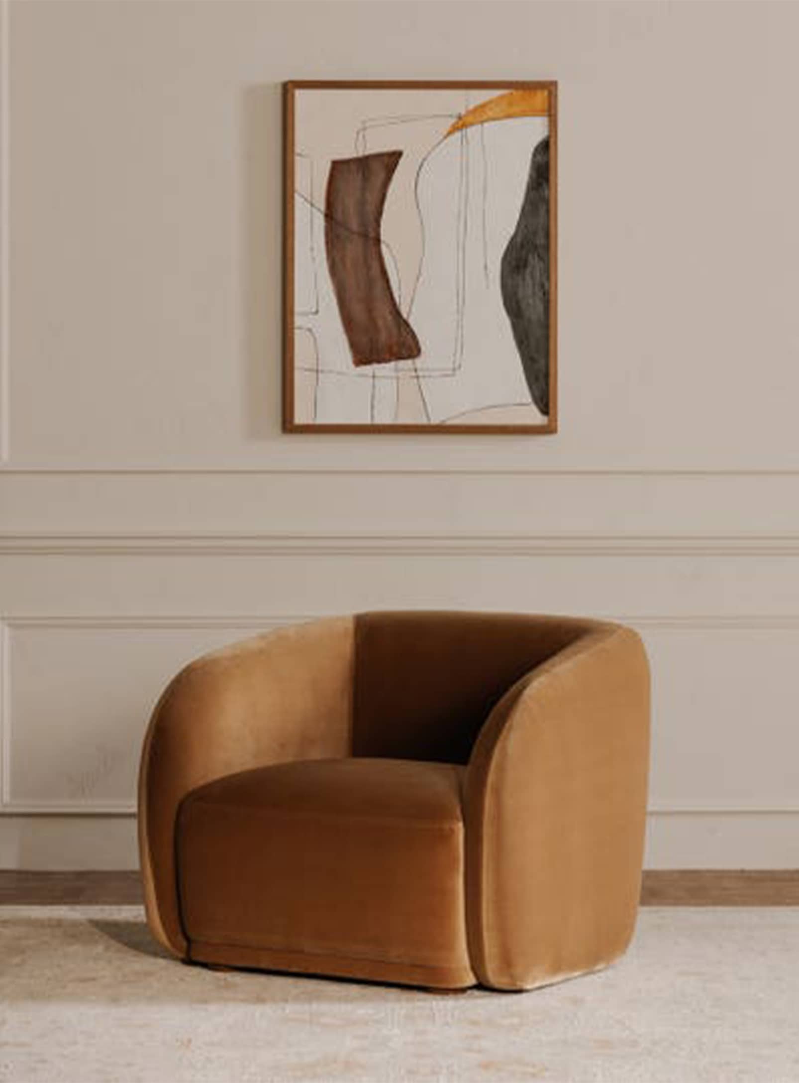 Fauteuil Faye : une silhouette raffinée, un revêtement luxueux et une assise ferme pour un intérieur sophistiqué.