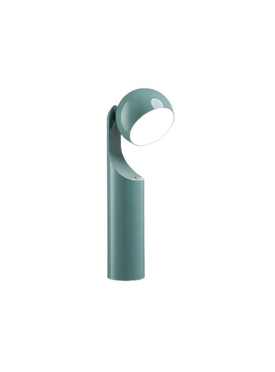 Lampe Mono de Fine Lumens : lampe design, tête orientable et lumière douce. bleu renouveau