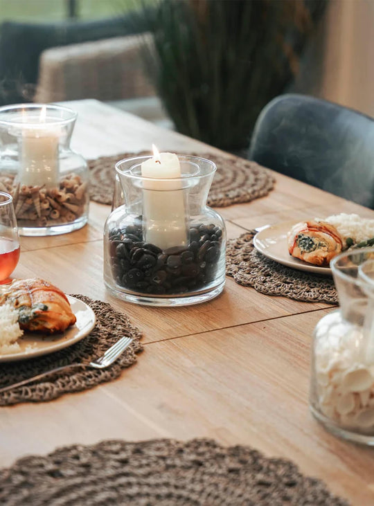 Table à dîner Gia durable et esthétique, point central de votre salle à manger.