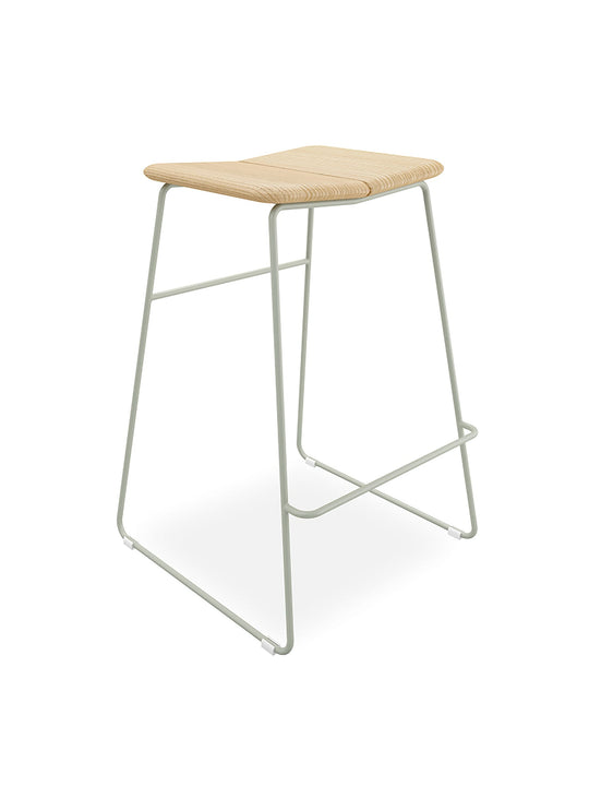 Tabouret de bar Gus* Modern Aero, mélange parfait de bois naturel et métal. sage