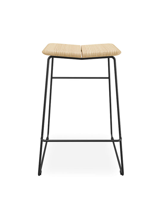 Tabouret Aero Gus* Modern, parfait pour créer un coin détente convivial. noir