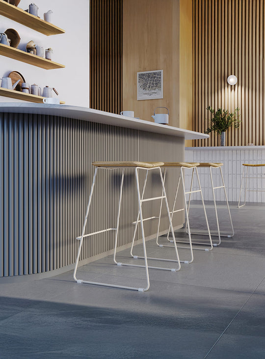 Tabouret de bar Gus* Modern Aero, design scandinave élégant et léger. Swan